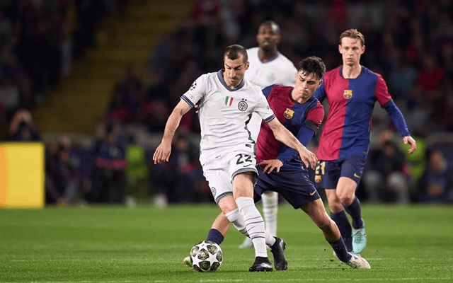 内姆布哈德延续状态＆弗拉格半场高效，独行侠半场领先10分（内姆布哈德手感在线，弗拉格半场高效输出，独行侠中场领先10分）