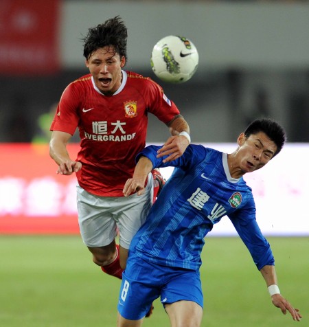 曼联1-1西汉姆联：83分钟遭保级队逼平，近5轮仅1胜争四梦碎？（曼联1-1平西汉姆：83分钟被保级队扳平，近5轮仅1胜，争四前景告急）