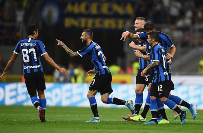 半场：米兰1-2都灵，拉比奥世界波，托莫里送点，莱奥伤退（半场战报：米兰1-2落后都灵，拉比奥轰出世界波，托莫里送点，莱奥伤退）